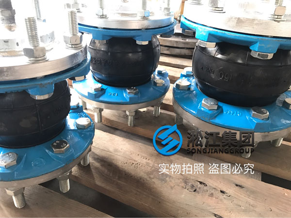 第一批新型橡膠軟接頭壓力檢測(cè)現(xiàn)場(chǎng)