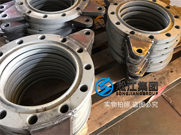 ?為高壓供水機組生產(chǎn)一批限位異徑橡膠軟接頭